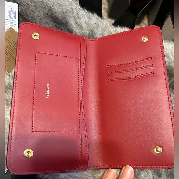 🔥NWT BURBERRY CONTINENTAL WALLET - Picture 4 of 4